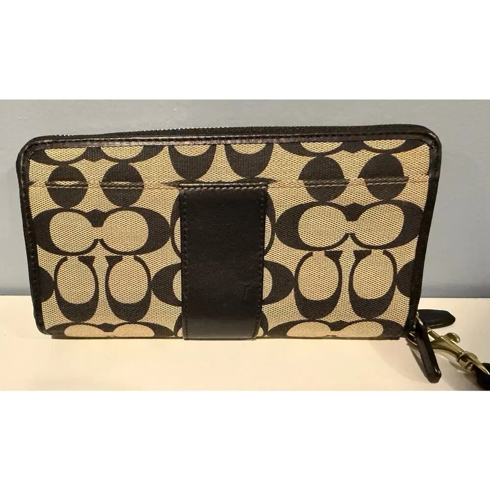 EUC Coach SIgnature Kelsey Satchel and Wallet